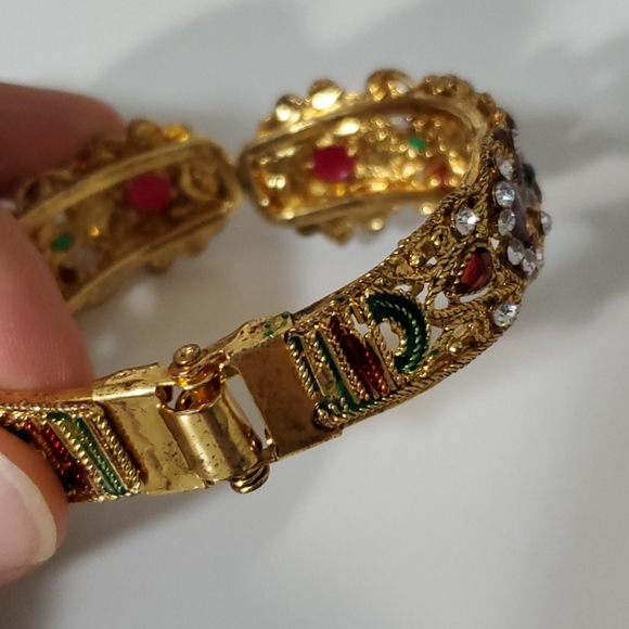 🤎 3/$20 🤎 Gold decorative Bracelets - Picture 4 of 8